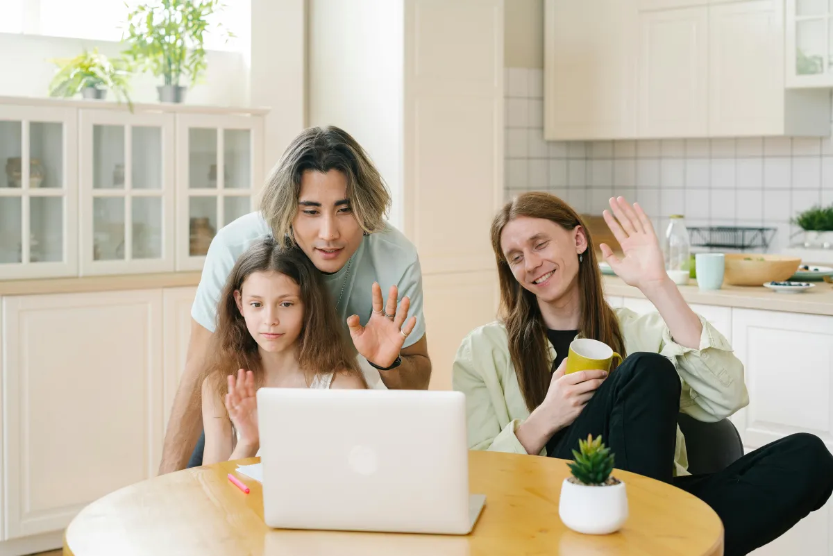 How to Keep Your Family Close When You Live in Different Countries