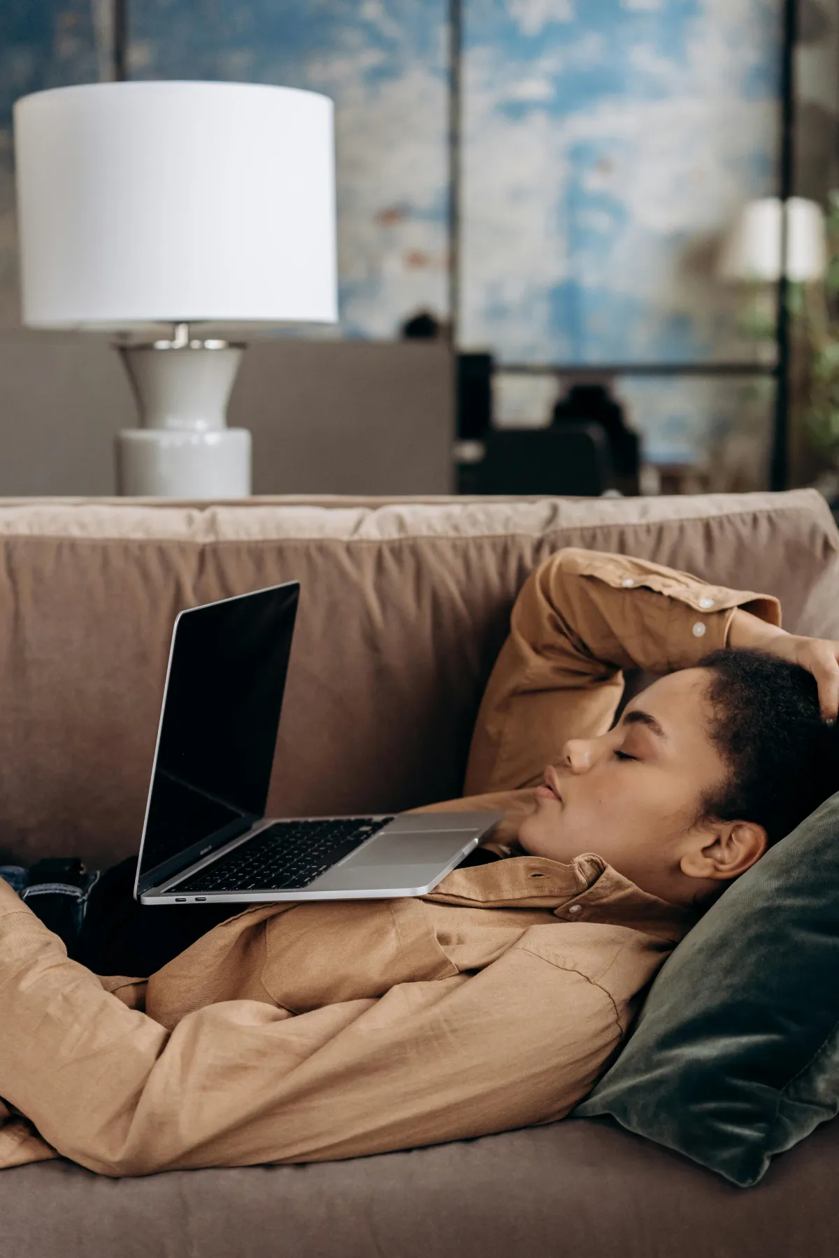 How to Stay Connected in a Long-Distance Relationship (Without Burning Out on Video Calls)